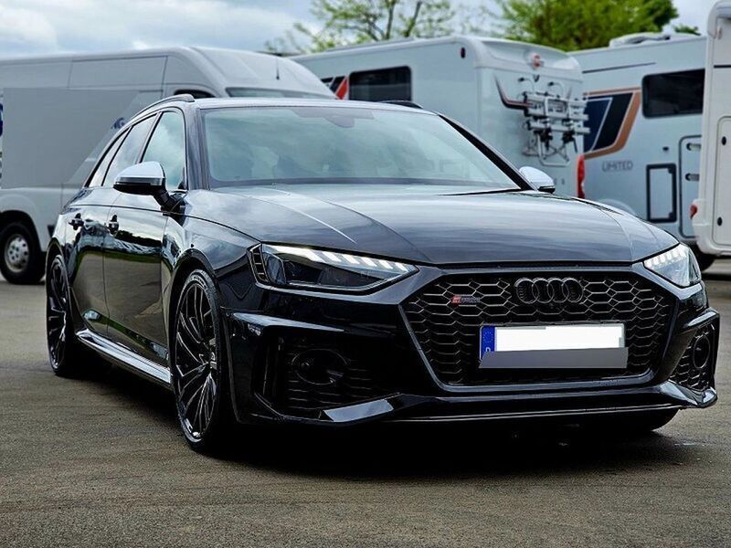 Schwarz Gebraucht 2024 Audi RS4 Kombi | 102.649 € - Bild 1/4