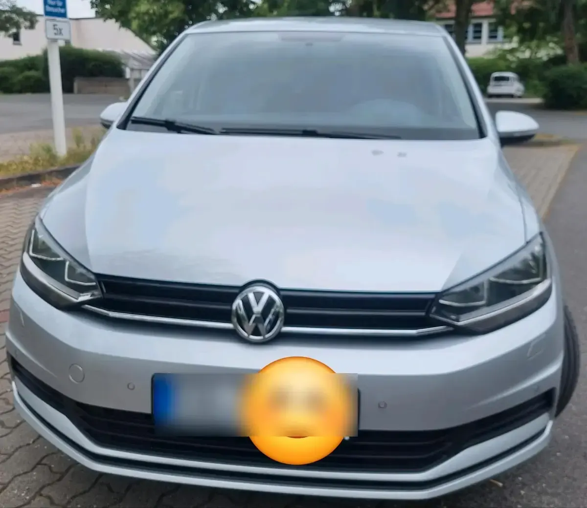 Gebraucht VW Touran Trendline 85 PS (62 kW) 2017 Silber Van / Kleinbus