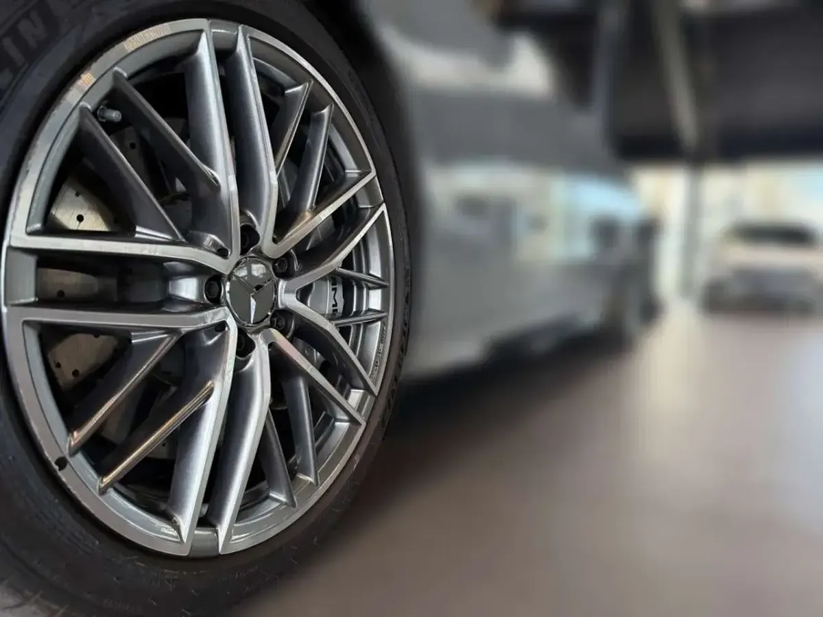 Gebraucht Mercedes C43 AMG AMG 421 PS (309 kW) 2025 Grau Limousine