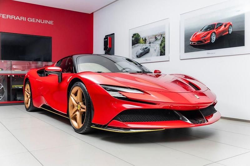 Rot Gebraucht 2023 Ferrari SF90 | 441.650 € (Guter Preis) - Bild 1/4