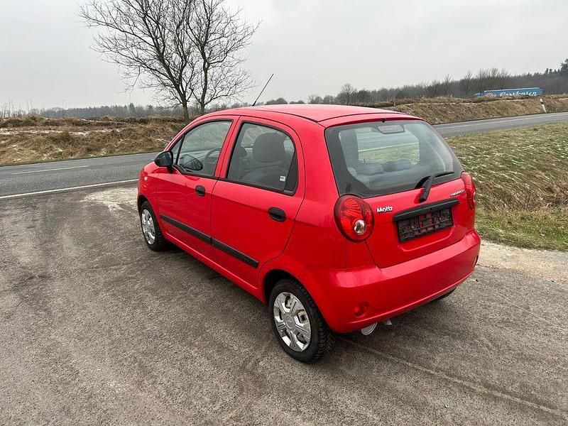 Gebraucht Chevrolet Matiz 52 PS (38 kW) 2009 Rot Kleinwagen