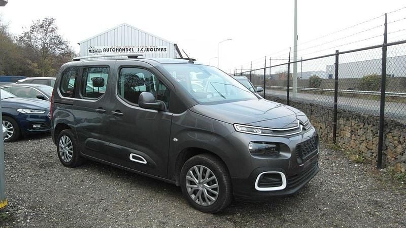 Grau Gebraucht 2020 Citroën Berlingo Live Van / Kleinbus | 11.750 € (Fairer Preis) - Bild 1/4