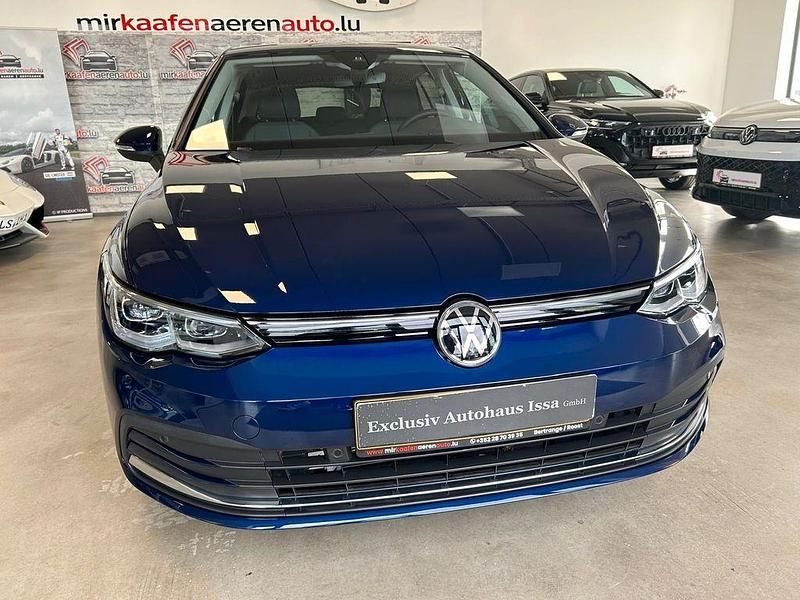 Blau Gebraucht 2020 VW Golf VIII Style Limousine | 23.990 € (Fairer Preis) - Bild 1/4