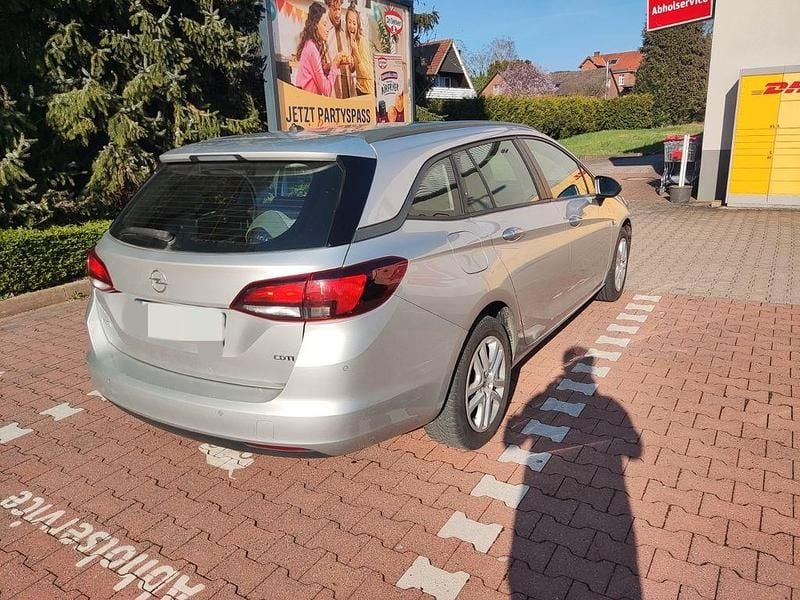 Gebraucht Opel Astra Edition 110 PS (80 kW) 2016 Schwarz Kombi