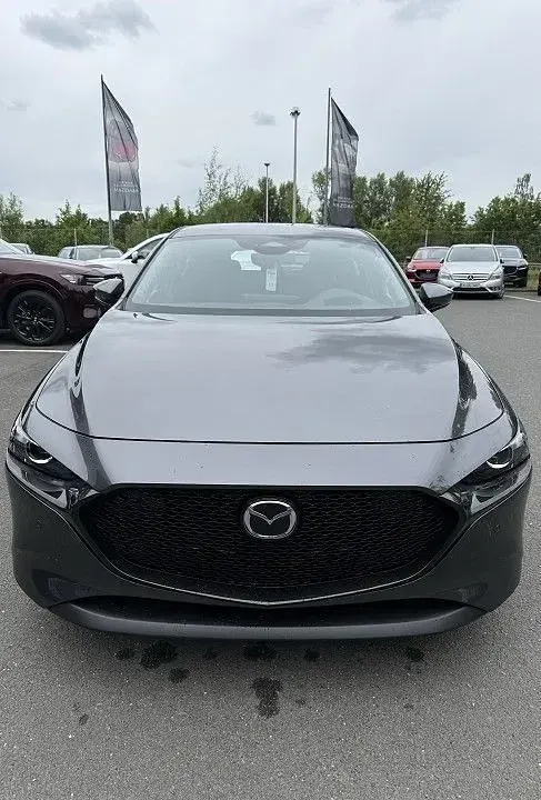 Neu Mazda 3 140 PS (102 kW) 2026 Machine gray Limousine