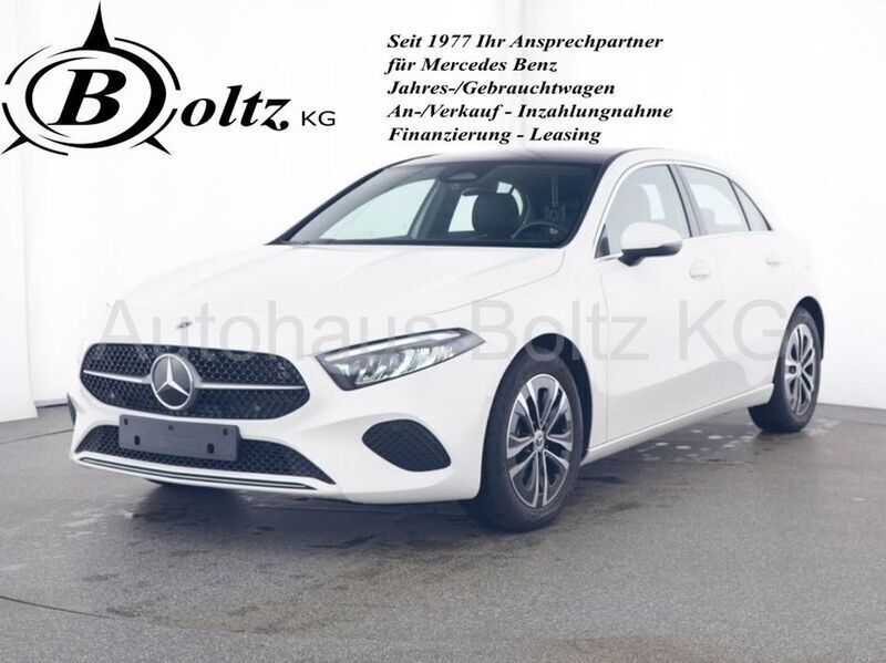 Weiß Gebraucht 2023 Mercedes A180 Progressive Limousine | 29.900 € (Fairer Preis) - Bild 1/4