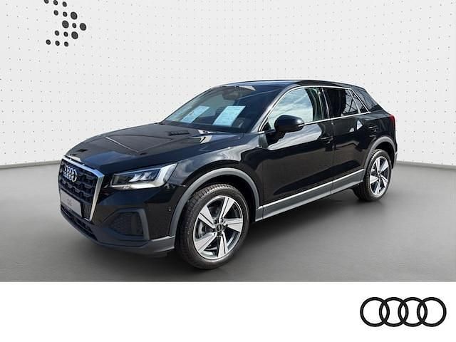 Mythosschwarz metallic Gebraucht 2025 Audi Q2 Comfort SUV | 36.499 € (Teuer) - Bild 1/4