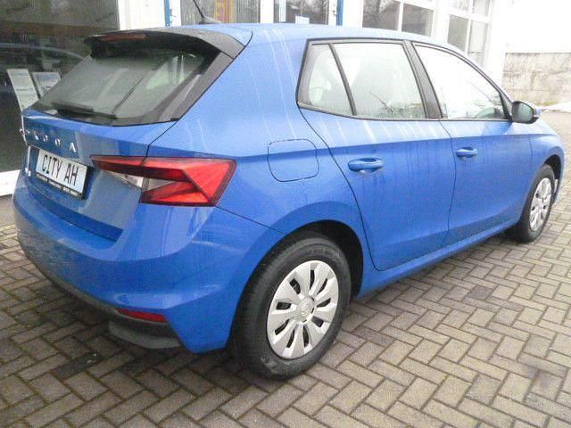 Neu Skoda Fabia Drive 80 PS (58 kW) 2026 Blau Limousine