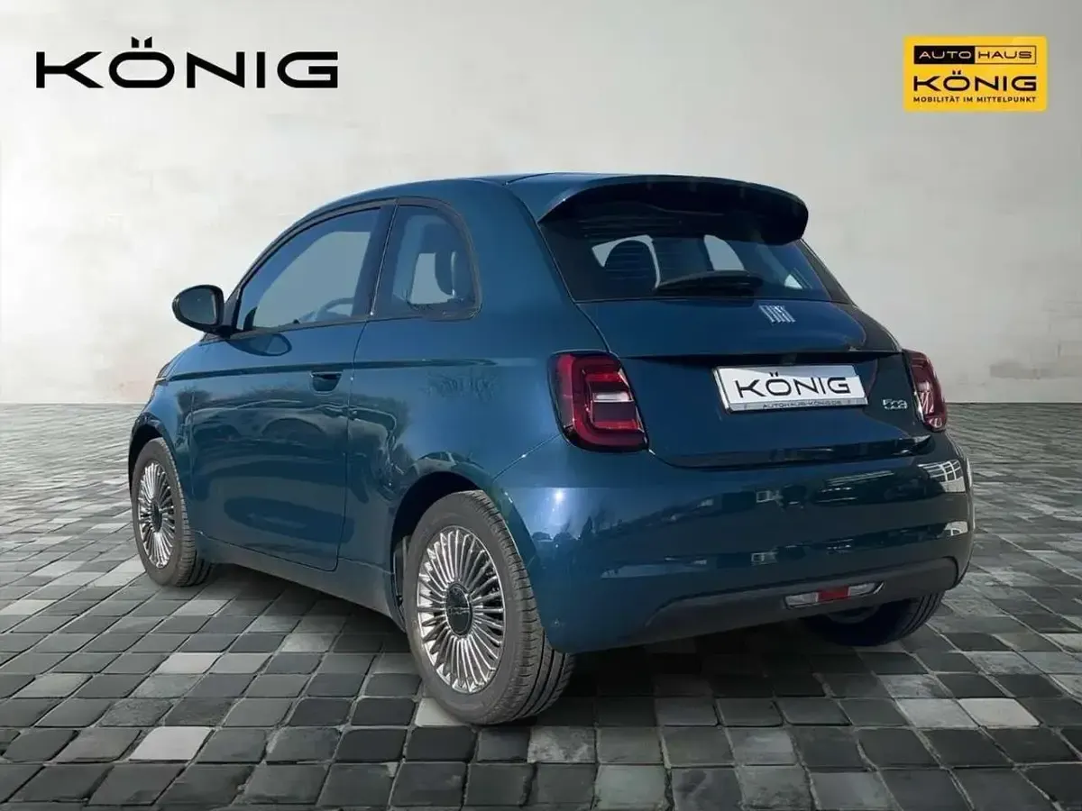 Gebraucht Fiat 500e 86 kW (118 PS) 2023 Grün Limousine
