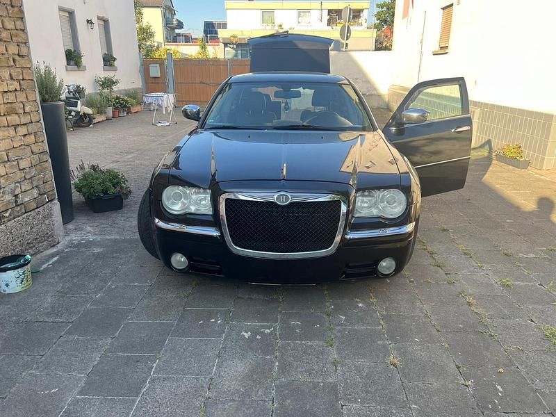 Schwarz Gebraucht 2007 Chrysler 300C Touring Kombi | 3.999 € (Fairer Preis) - Bild 1/4