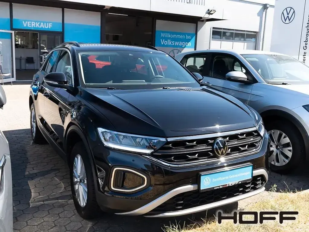 Gebraucht VW T-Roc Life 150 PS (110 kW) 2023 Schwarz SUV