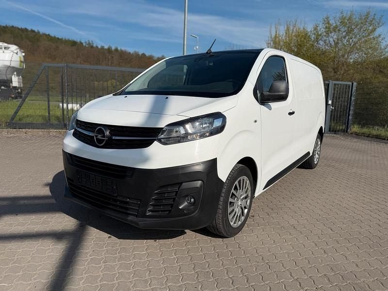 Gebraucht Opel Vivaro 150 PS (110 kW) 2020 Weiß Van / Kleinbus