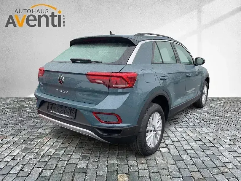 Neu VW T-Roc Life 116 PS (85 kW) 2026 Blau SUV