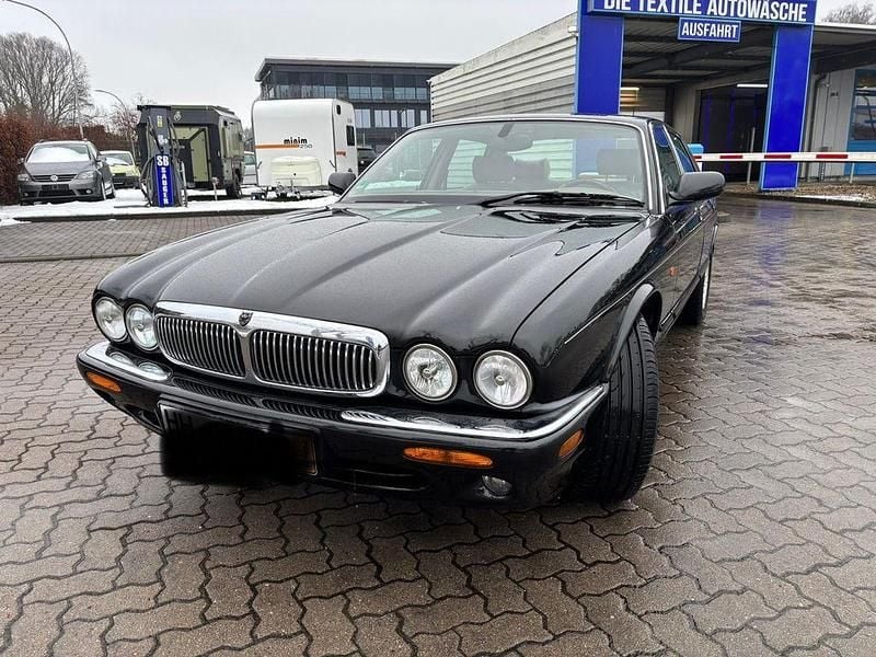 Gebraucht Jaguar XJ Sovereign 284 PS (208 kW) 2000 Schwarz Limousine