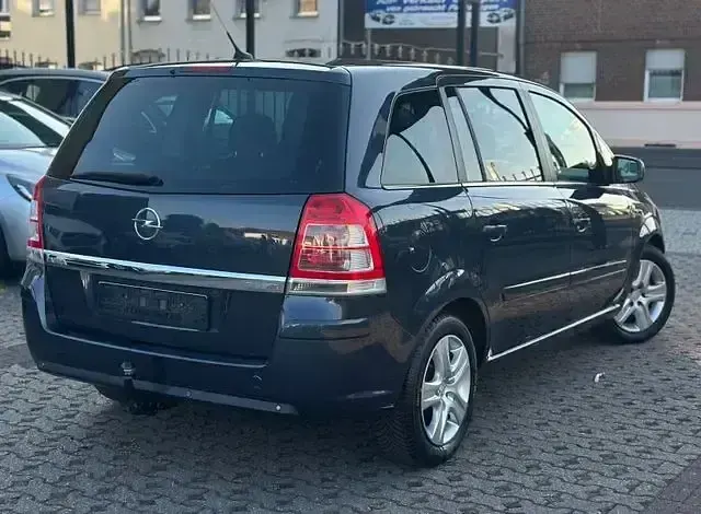 Gebraucht Opel Zafira Edition 116 PS (85 kW) 2010 Blau Van / Kleinbus