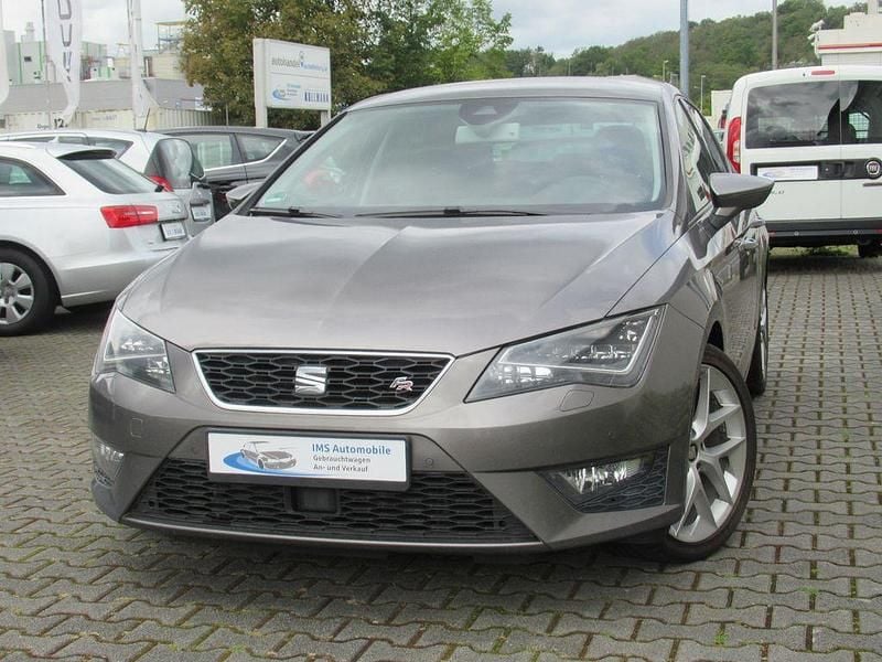 Grau Gebraucht 2014 Seat Leon FR Limousine | 13.300 € (Fairer Preis) - Bild 1/4