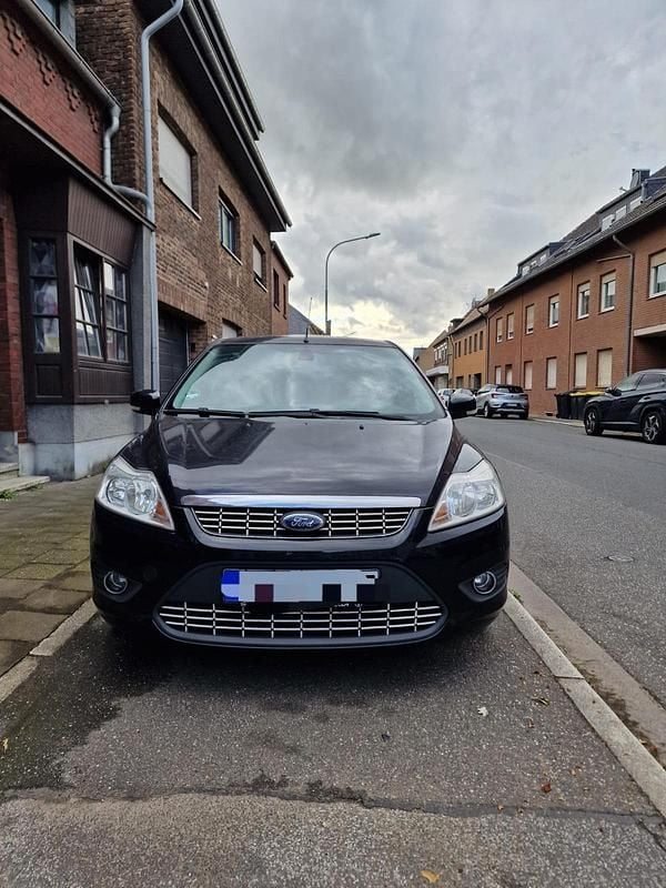 Gebraucht Ford Focus 109 PS (80 kW) 2009 Schwarz Limousine