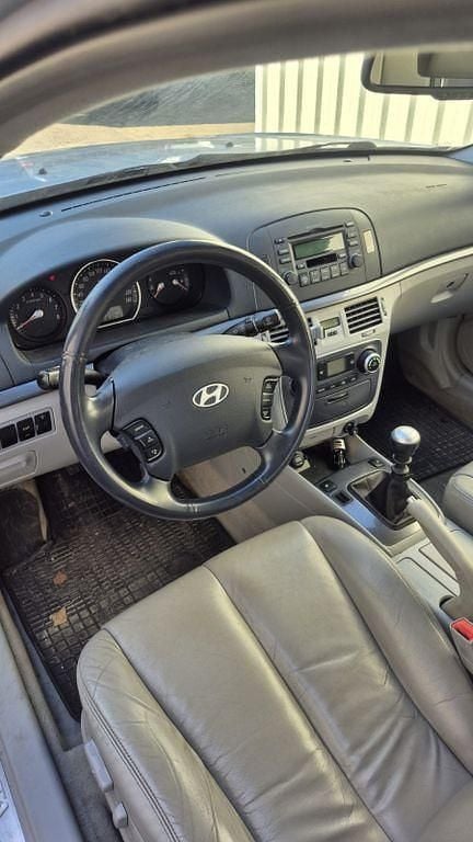 Gebraucht Hyundai Sonata 162 PS (119 kW) 2006 Silber Limousine