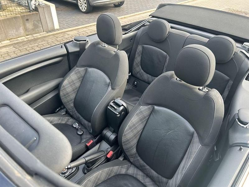 Gebraucht Mini One Cabriolet 102 PS (75 kW) 2017 Weiß Cabrio