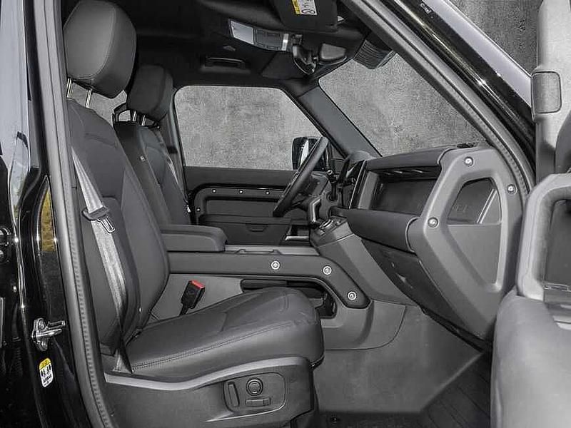 Gebraucht Land Rover Defender SE Dynamic 252 PS (185 kW) 2025 Santorini black SUV