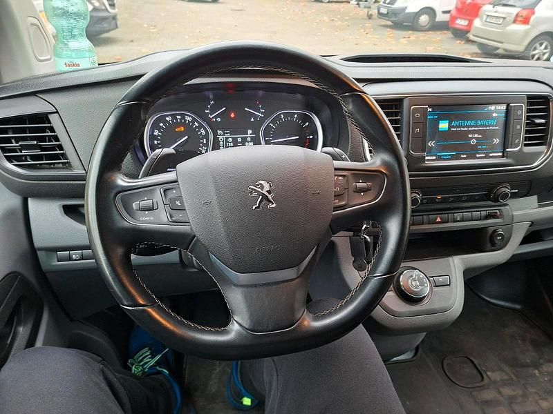 Weiß Gebraucht 2019 Peugeot Expert Premium Van | 15.900 € (Guter Preis) - Bild 1/4
