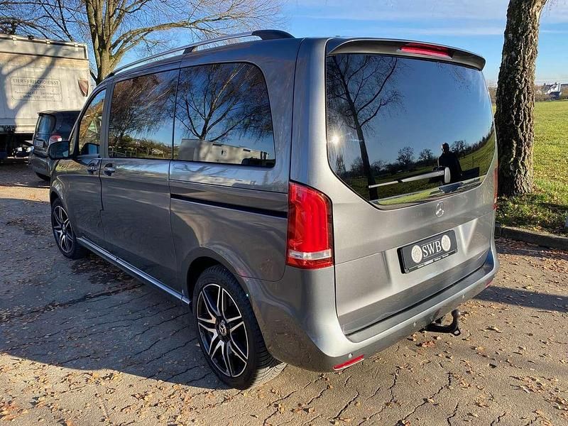 Gebraucht Mercedes V220 Avantgarde 239 PS (175 kW) 2019 Selenitgrau metallic mb7992 Van / Kleinbus