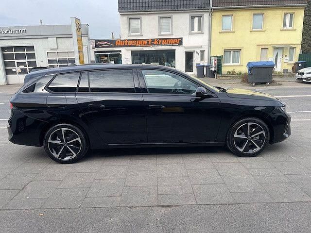 Neu Opel Astra 131 PS (96 kW) 2026 Schwarz Kombi