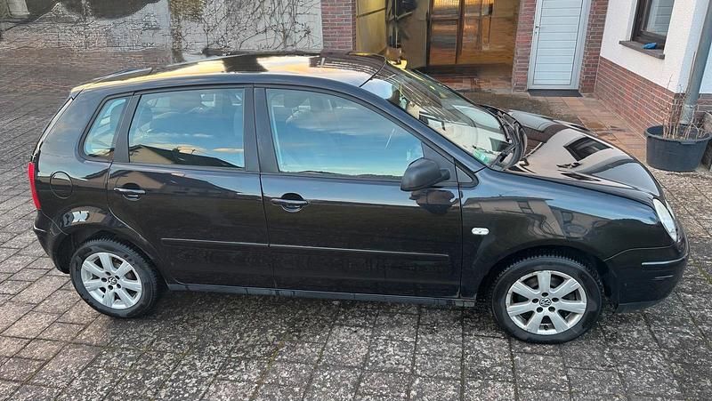 Gebraucht VW Polo Cricket 75 PS (55 kW) 2004 Schwarz Kleinwagen