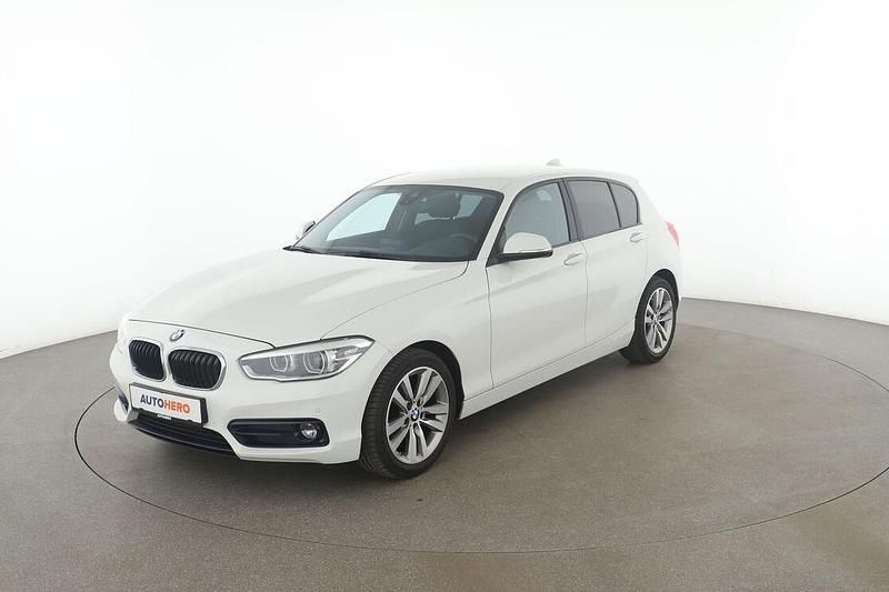Weiß Gebraucht 2019 BMW 118 Sport Line Kleinwagen | 17.710 € (Fairer Preis) - Bild 1/3
