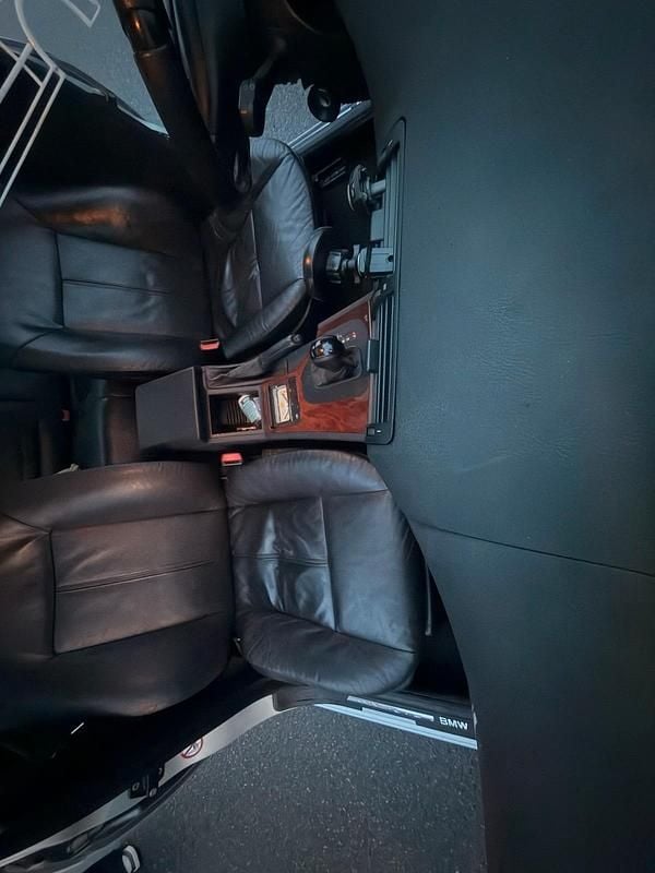 Gebraucht BMW 530 193 PS (141 kW) 2001 Silber Limousine