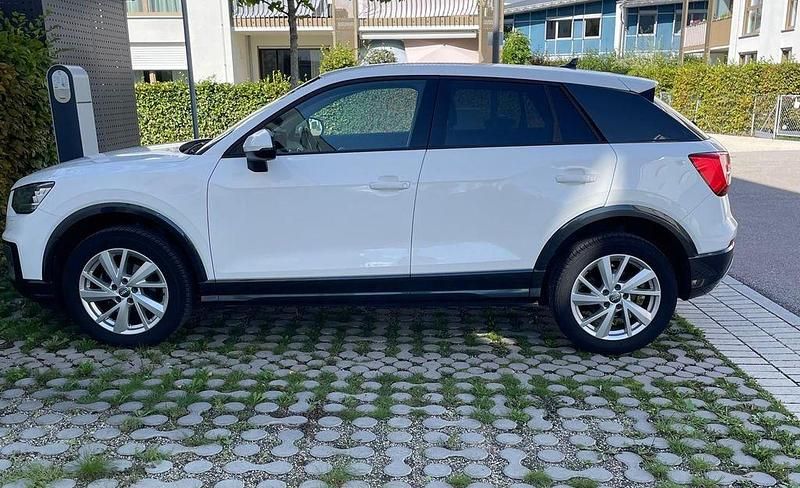 Gebraucht Audi Q2 Sport 116 PS (85 kW) 2019 Weiß SUV