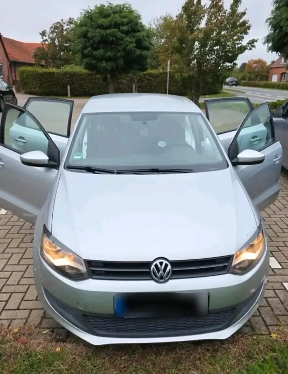 Gebraucht VW Polo 90 PS (66 kW) 2010 Silber Kleinwagen