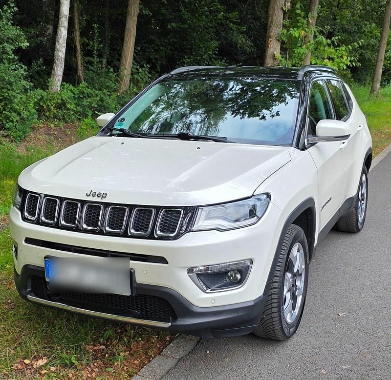 Weiß Gebraucht 2017 Jeep Compass SUV | 12.500 € (Guter Preis) - Bild 1/4