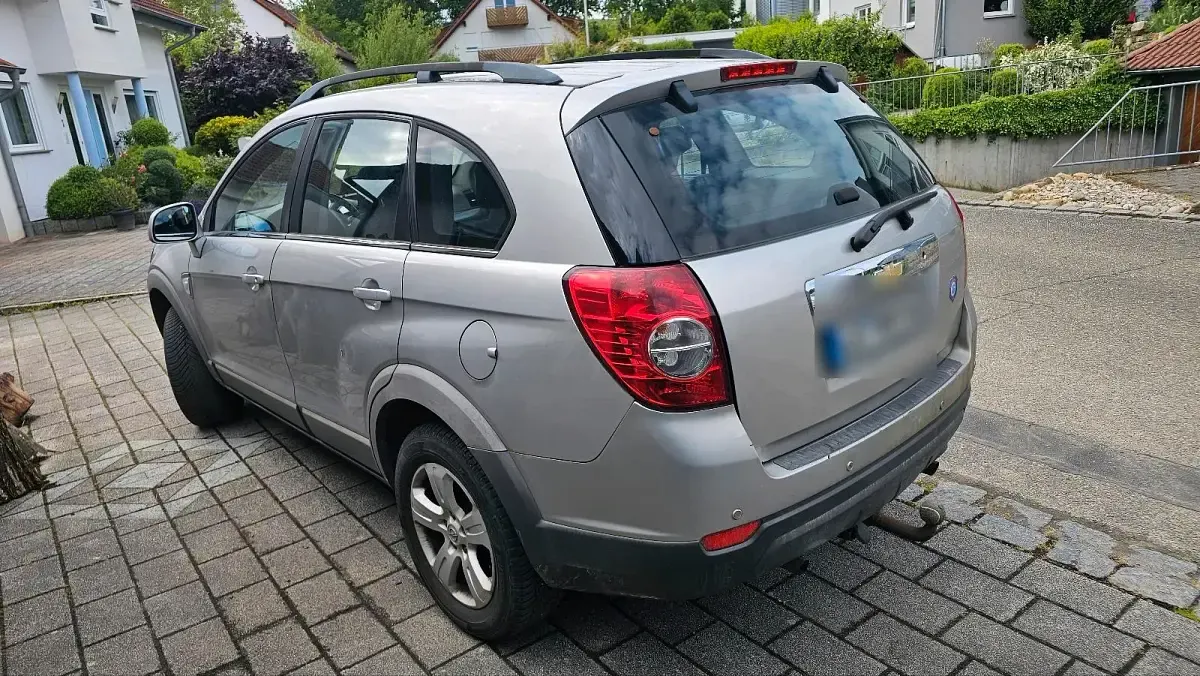 Gebraucht Chevrolet Captiva 150 PS (110 kW) 2009 Silber SUV