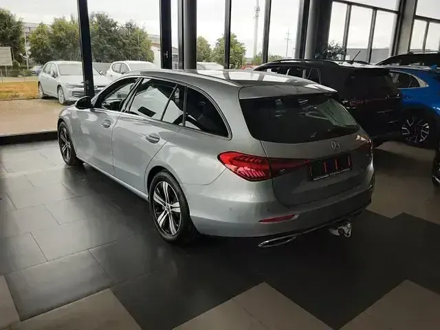 Gebraucht Mercedes C180 Avantgarde 170 PS (125 kW) 2025 Hightechsilber (metallic) Kombi