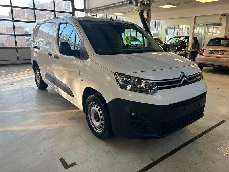 Gebraucht Citroën Berlingo 102 PS (75 kW) 2022 Weiß Van / Kleinbus