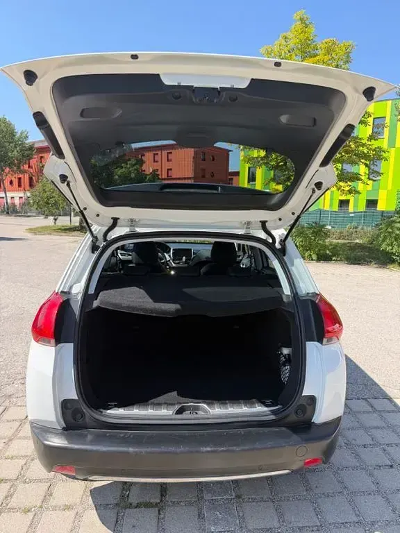 Gebraucht Peugeot 2008 Urban Move 110 PS (80 kW) 2015 Weiß SUV