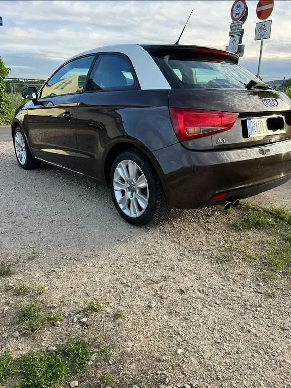 Gebraucht Audi A1 Ambition 122 PS (89 kW) 2011 Braun Kleinwagen