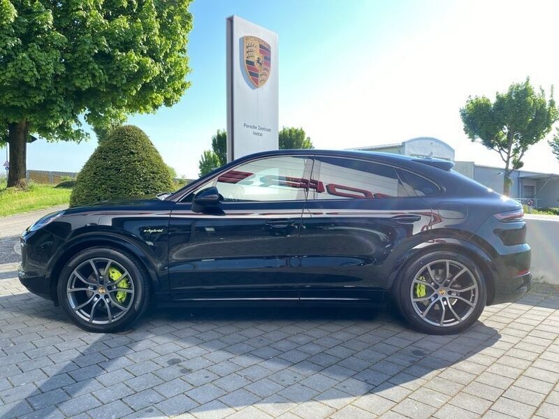 Second-hand Porsche Cayenne 462 CP (339 kW) 2021 Negru SUV