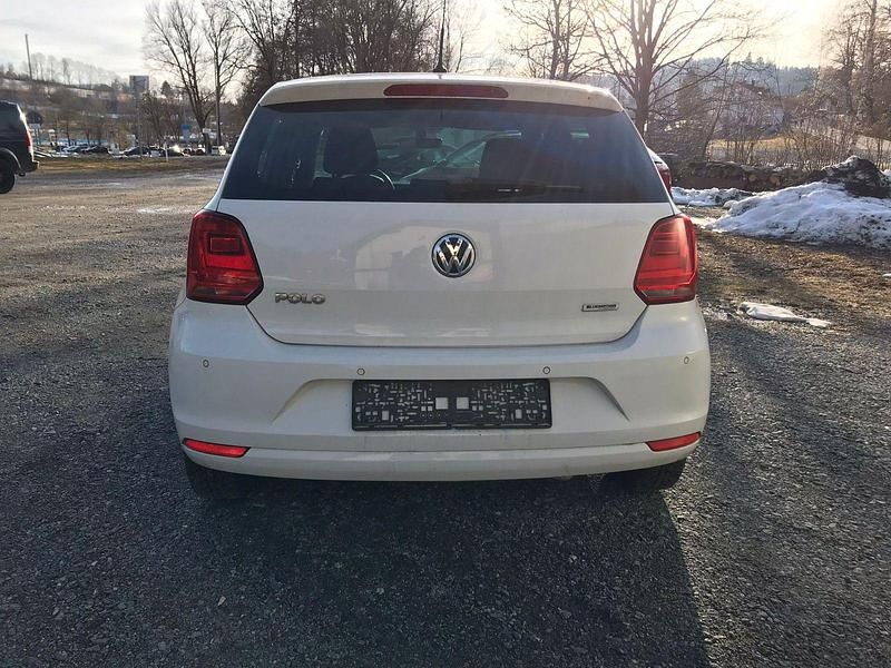 Gebraucht VW Polo LOUNGE 75 PS (55 kW) 2015 Weiß Kleinwagen