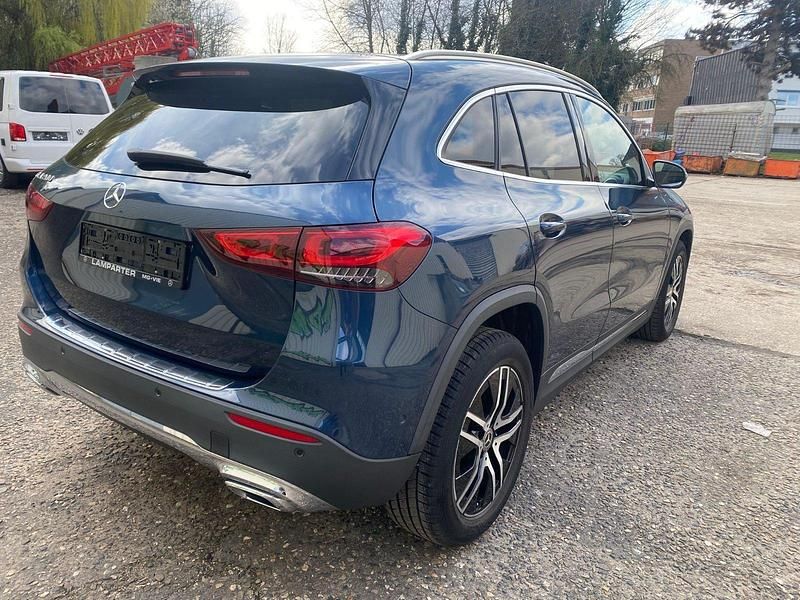 Gebraucht Mercedes GLA200 Progressive 169 PS (124 kW) 2020 Blau SUV