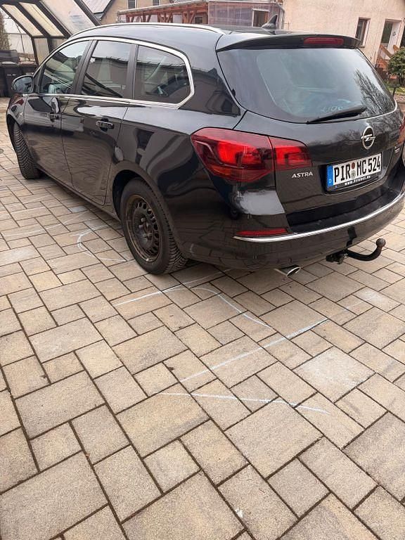 Gebraucht Opel Astra Exklusiv 165 PS (121 kW) 2014 Schwarz Kombi