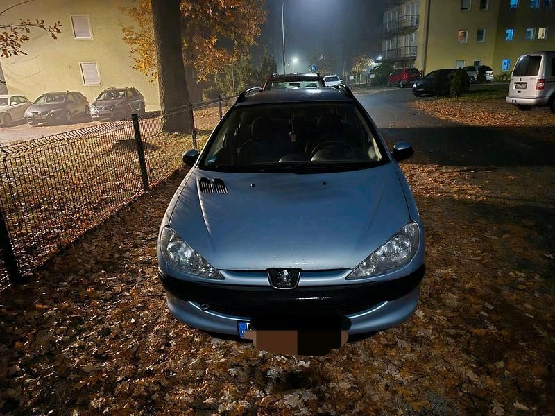 Silber Gebraucht 2003 Peugeot 206 Kombi | 1.300 € (Fairer Preis) - Bild 1/4