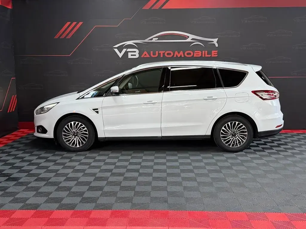 Gebraucht Ford S-MAX Titanium 150 PS (110 kW) 2018 Weiß Van / Kleinbus