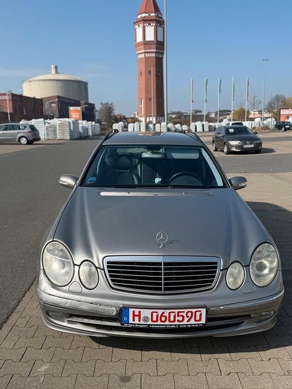 Gebraucht Mercedes E320 Avantgarde 204 PS (150 kW) 2003 Grau Kombi