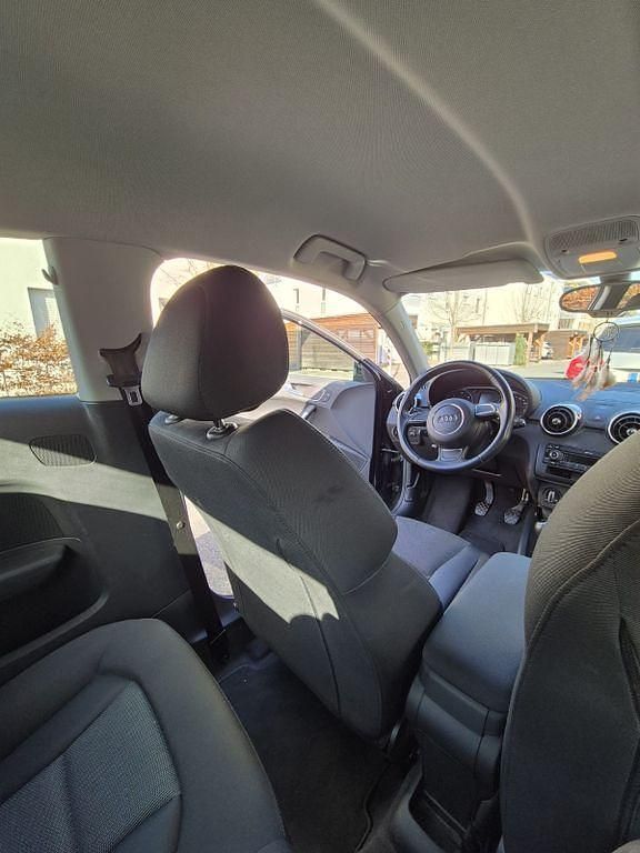 Gebraucht Audi A1 Attraction 105 PS (77 kW) 2010 Schwarz Kleinwagen