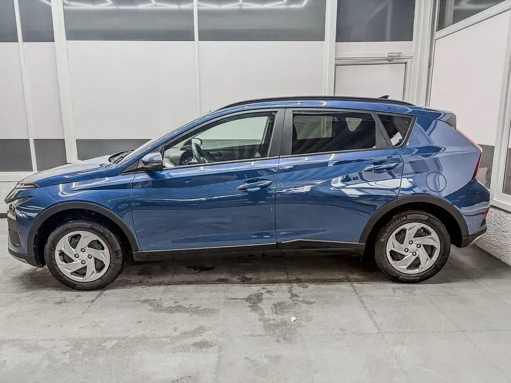 Neu Hyundai Bayon Comfort 77 PS (56 kW) 2025 Vibrant blue u3c SUV