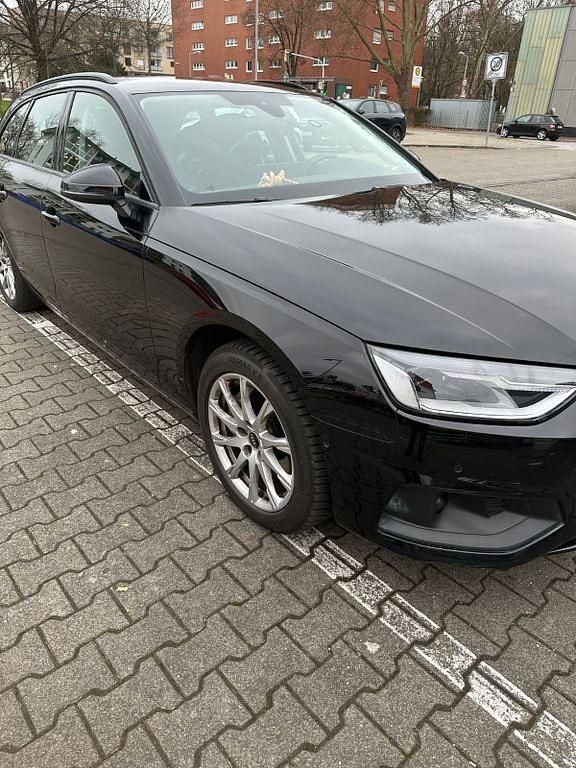 Gebraucht Audi A4 Sport 204 PS (150 kW) 2023 Schwarz Kombi