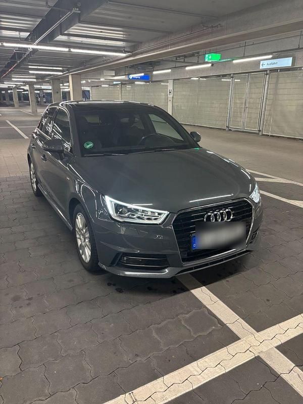 Grau Gebraucht 2018 Audi A1 Sportback Sport Kleinwagen | 17.500 € (Superpreis) - Bild 1/4