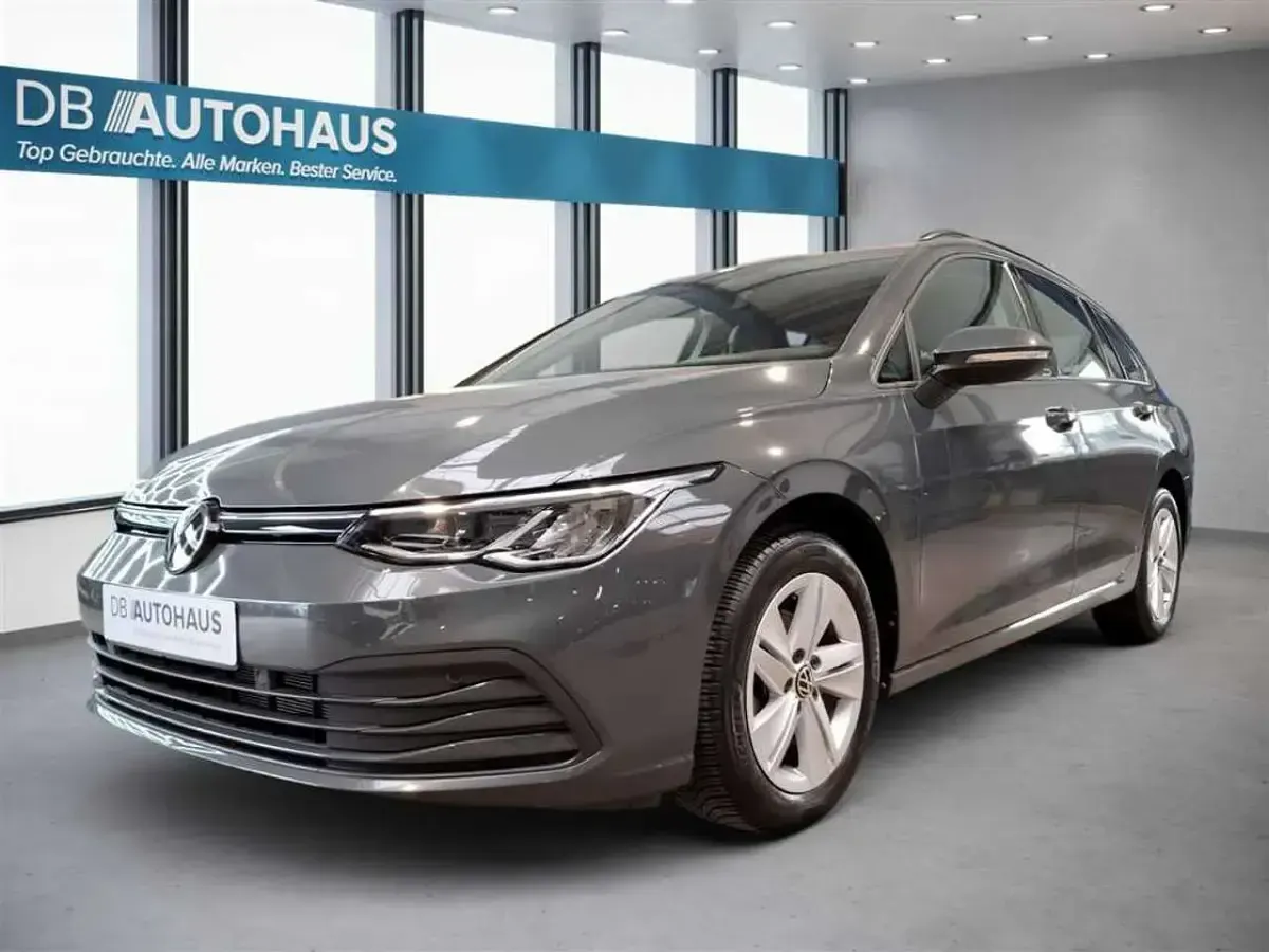 Gebraucht VW Golf VIII Life 110 PS (80 kW) 2024 Kombi